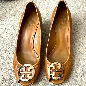 Tan Tory Burch Wedge Peep toe Pumps